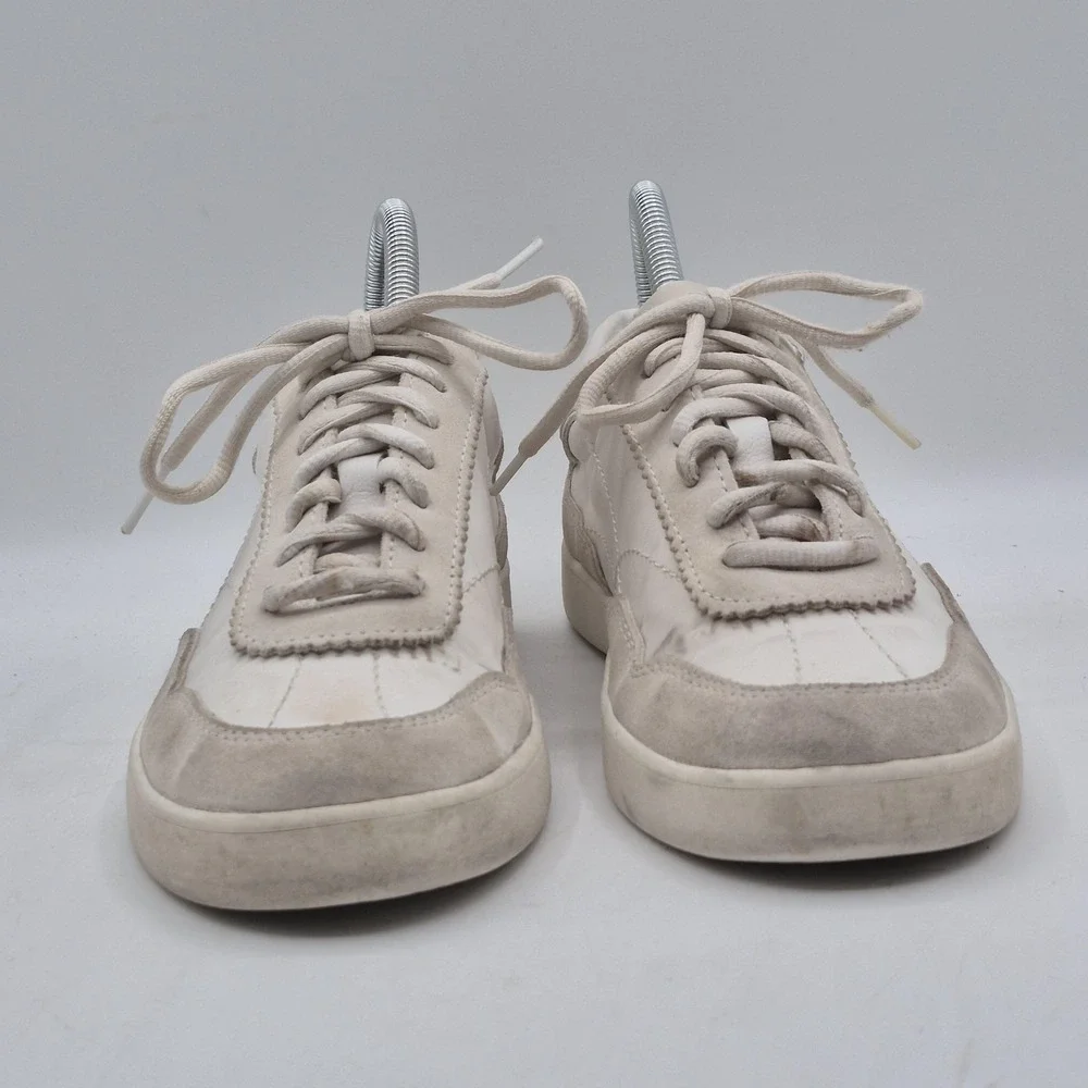 Steve Madden brand steve